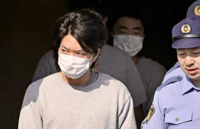 日本34岁钢琴家狂偷空姐围裙 坦承「会闻香后穿上」